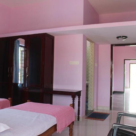 Puthenchirayil Homestay Thiruvananthapuram Exterior foto