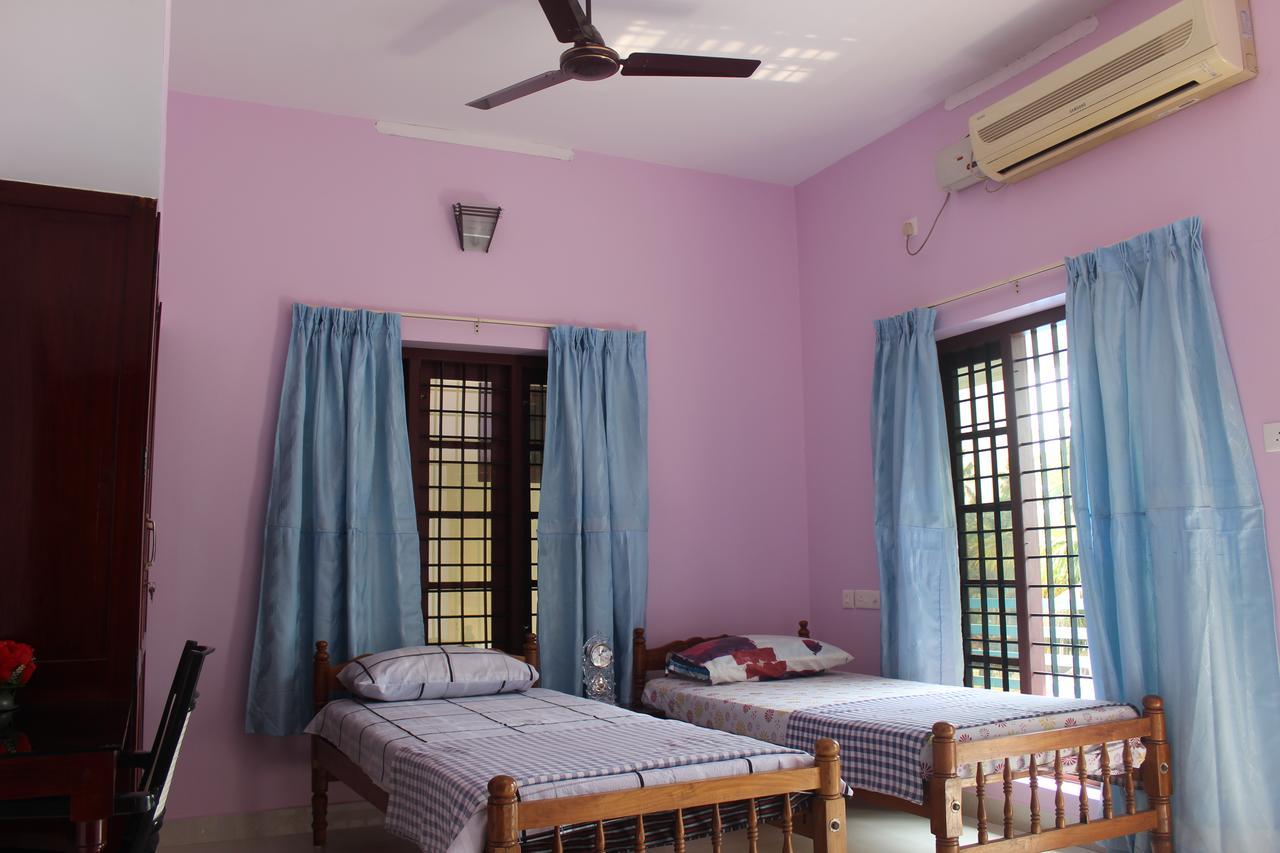 Puthenchirayil Homestay Thiruvananthapuram Exterior foto