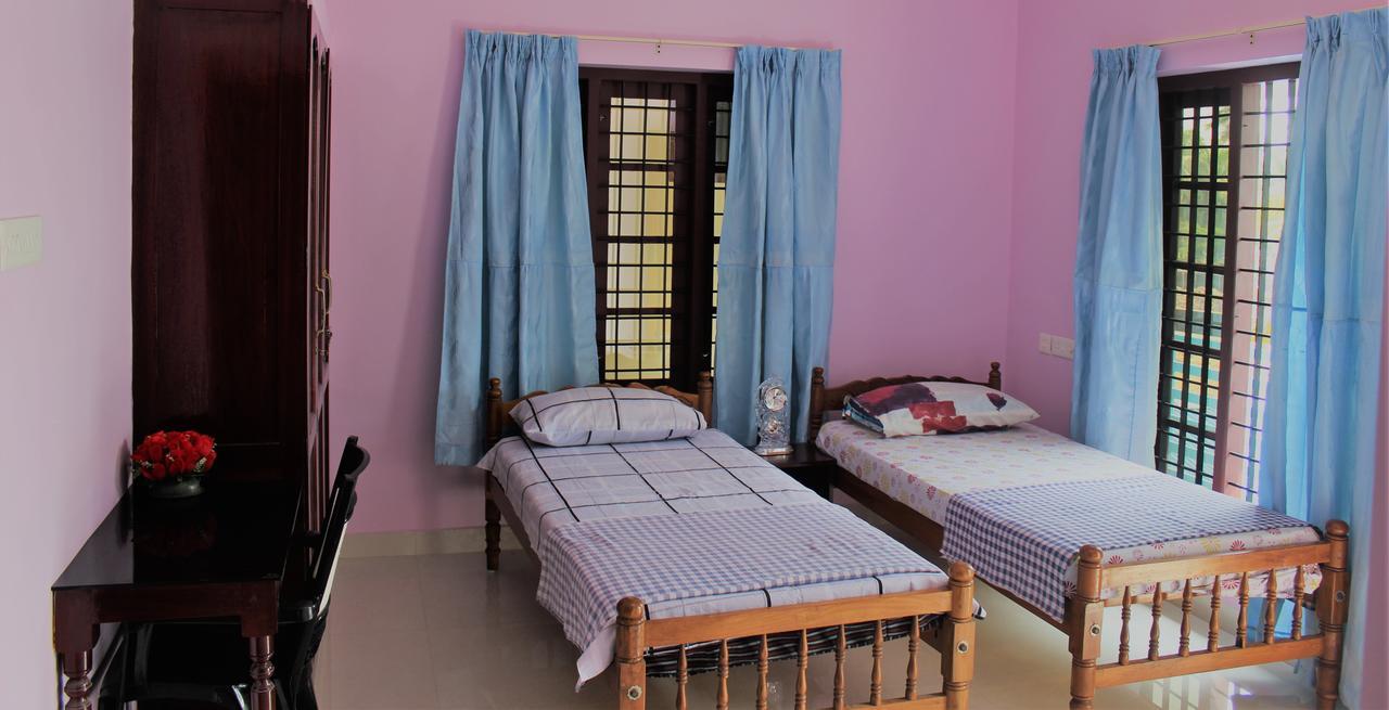 Puthenchirayil Homestay Thiruvananthapuram Exterior foto